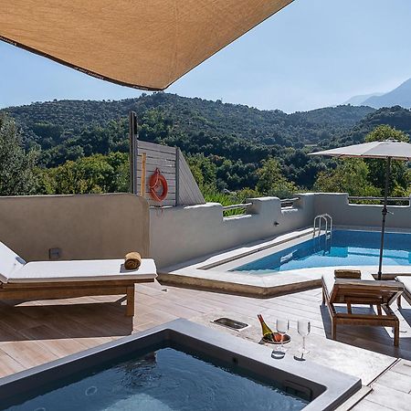 Verekinthos Villas - Pool, Hot Tub, Bbq, Kids Playground, Stunning Mountain Views Jerólakosz Kültér fotó