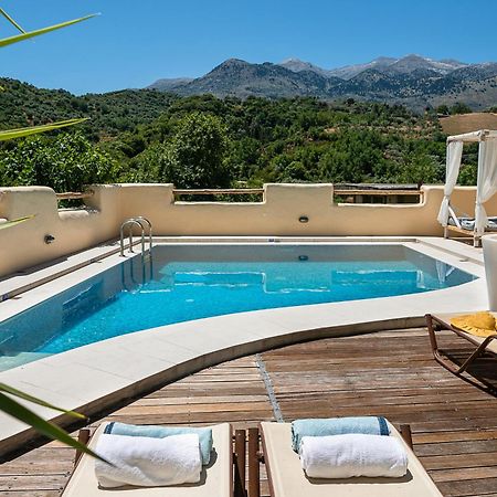 Verekinthos Villas - Pool, Hot Tub, Bbq, Kids Playground, Stunning Mountain Views Jerólakosz Kültér fotó
