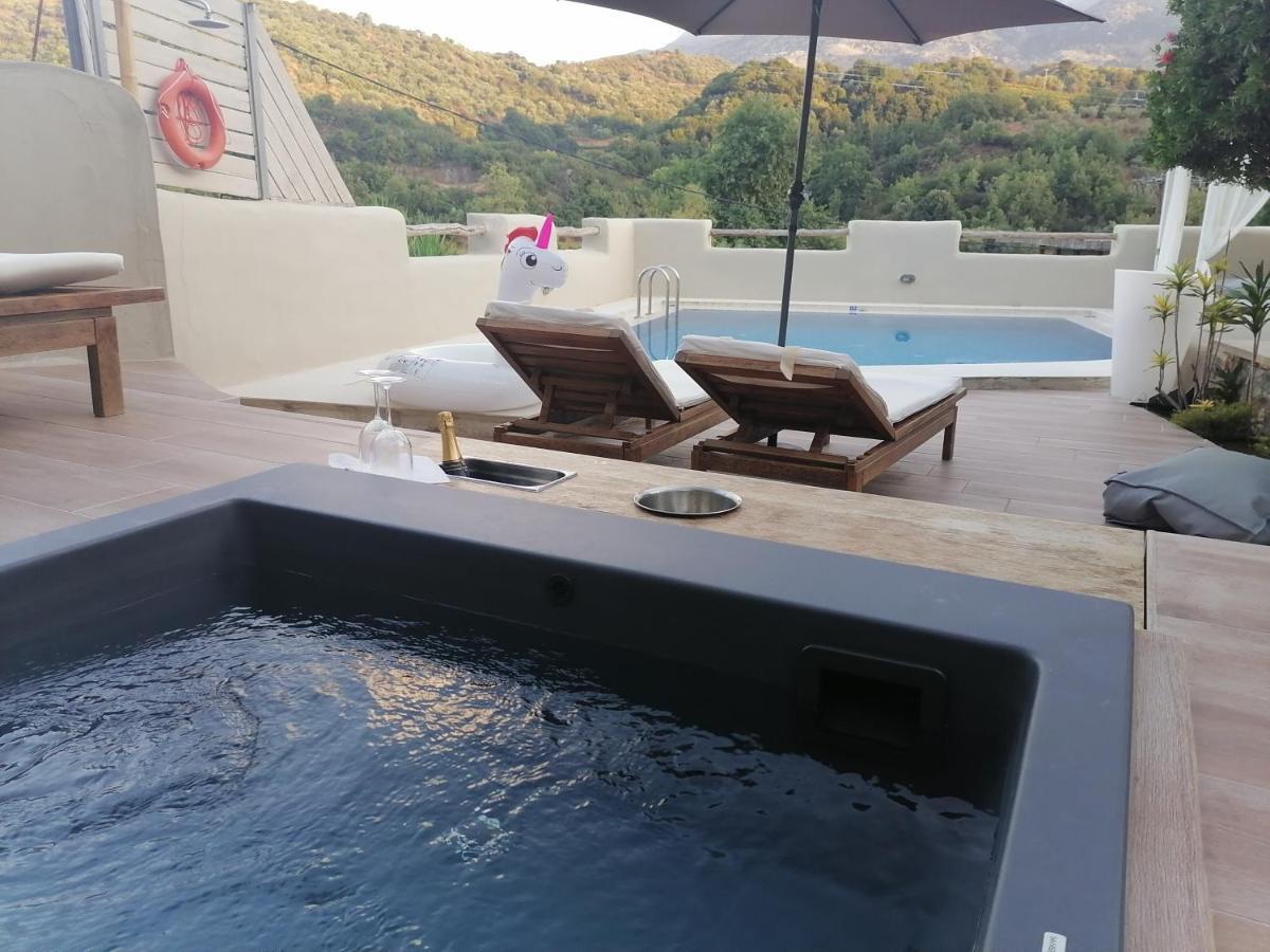 Verekinthos Villas - Pool, Hot Tub, Bbq, Kids Playground, Stunning Mountain Views Jerólakosz Kültér fotó